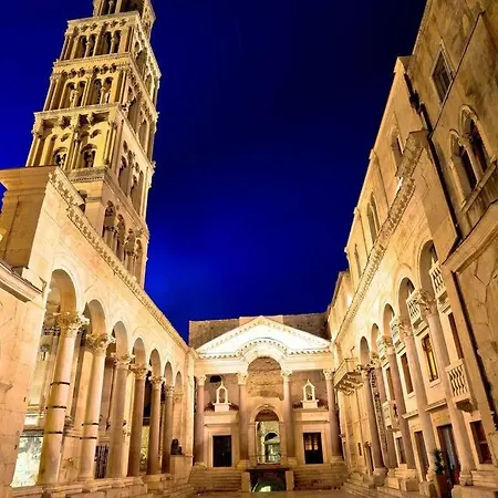 Apartment Drago 4* - 2 Minutes From The Town Centre *